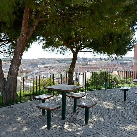 Garden And City Views In Graca * Lisbon