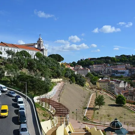 Garden And City Views In Graca Apartman Lisboa